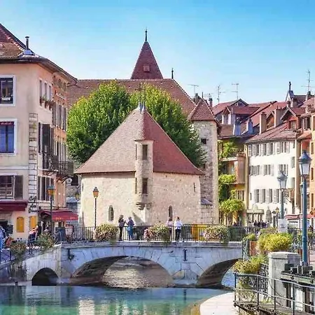 Le Roseau - En Plein Coeur Historique Appartement